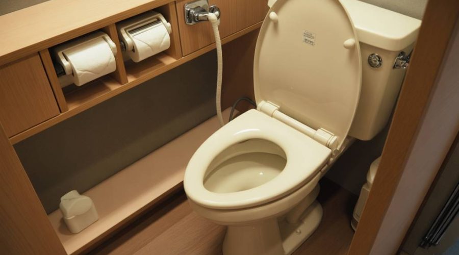 Changer un WC classique en WC japonais : guide d'installation et bienfaits au quotidien